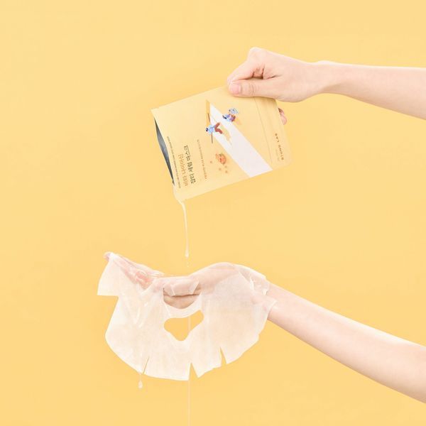Освітлювальна тканинна маска з вітаміном C та ніацинамідом ROUND LAB Vita Niacinamide Dark Spot Serum Mask 10765 фото